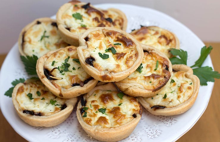 Sweet & Savory Bliss: Caramelized Red Onion Feta Tarts Guide